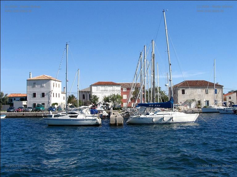 Segelyachten im Hafen von Nerezine